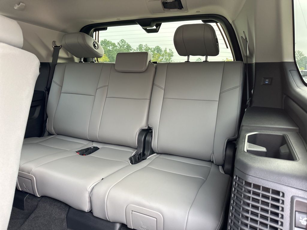 2024 Toyota Sequoia SR5 23