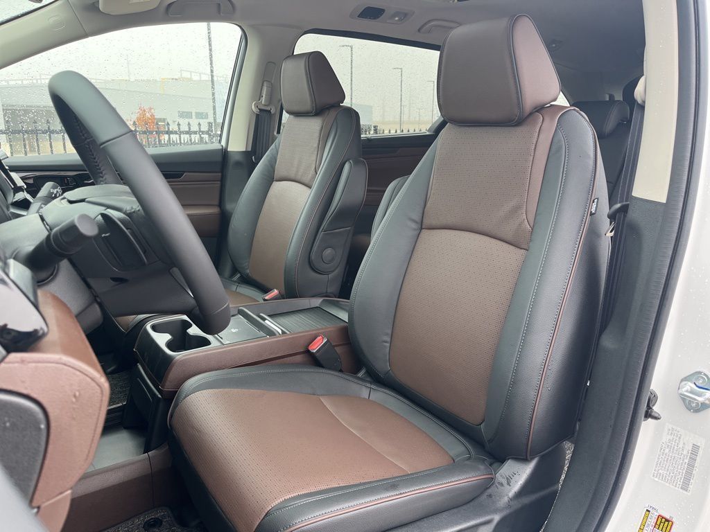 Thumbnail: 2026 Honda Odyssey - 13