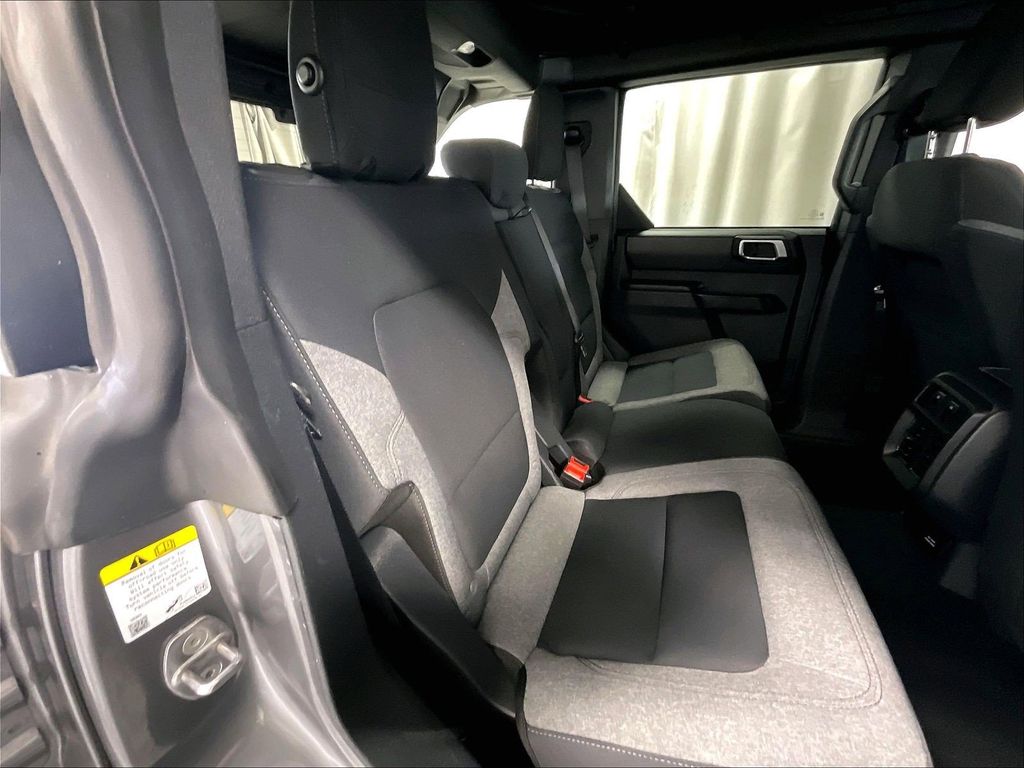 2025 Ford Bronco — photo 16