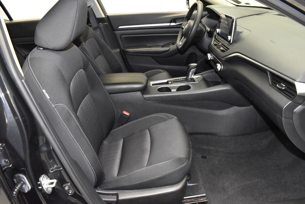 2022 Nissan Altima SV 24