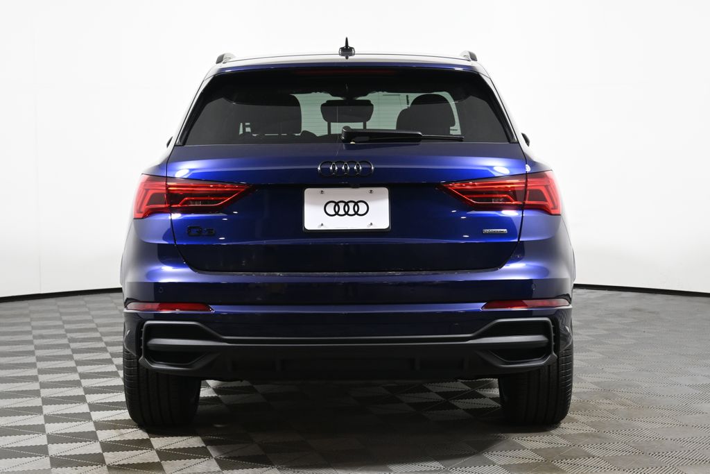 Thumbnail: 2025 Audi Q3 - 6
