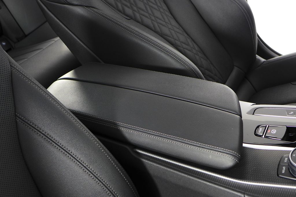 Thumbnail: 2023 BMW 5 Series - 16