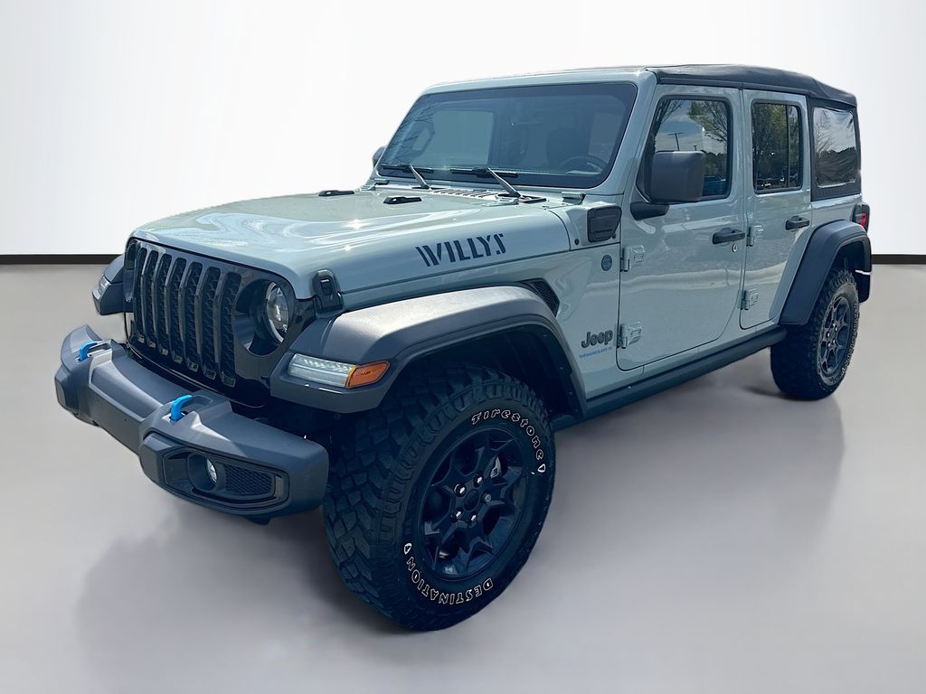 View vehicle photo 3