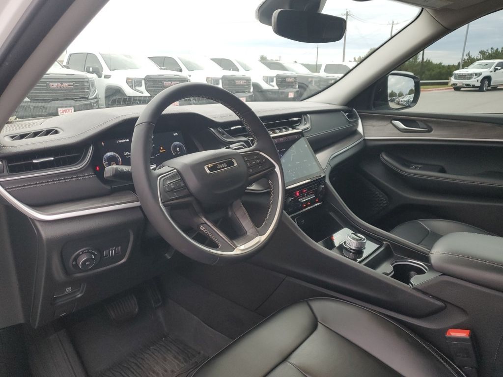 Used Car 2024 Jeep Grand Cherokee  Limited For Sale Under $35,000 In Austin, Texas