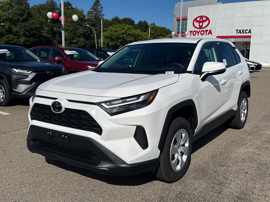 2025 Toyota RAV4 LE photo 3