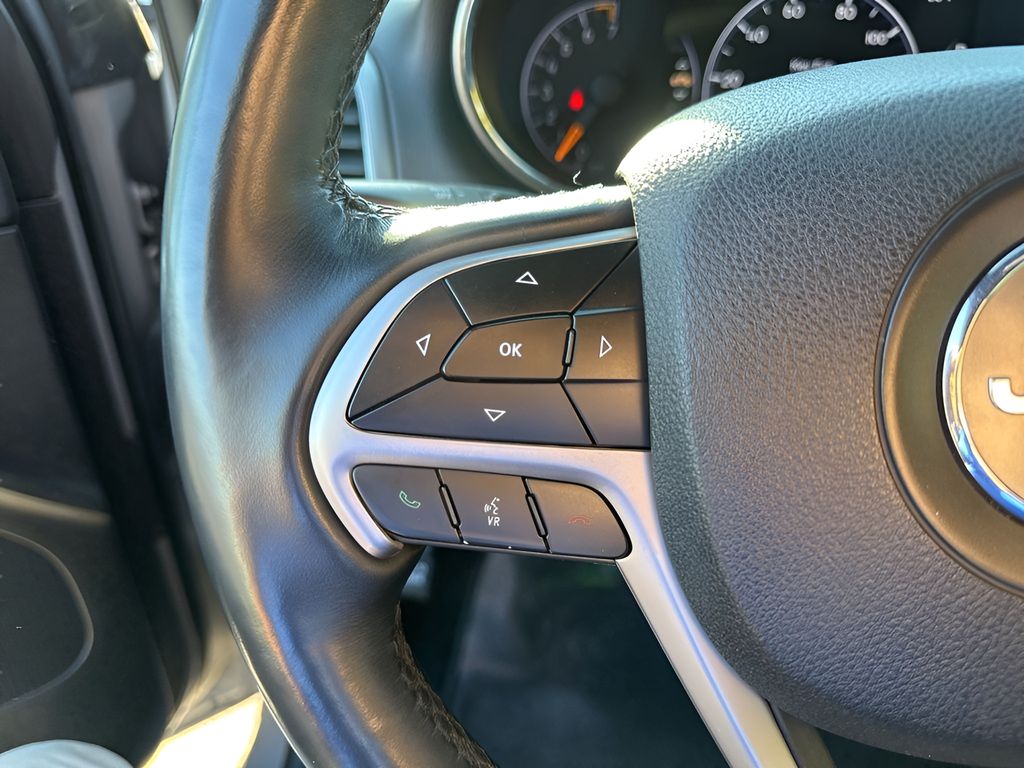 Used Car 2018 Jeep Grand Cherokee  Laredo E For Sale Under $20,000 In Austin, Texas