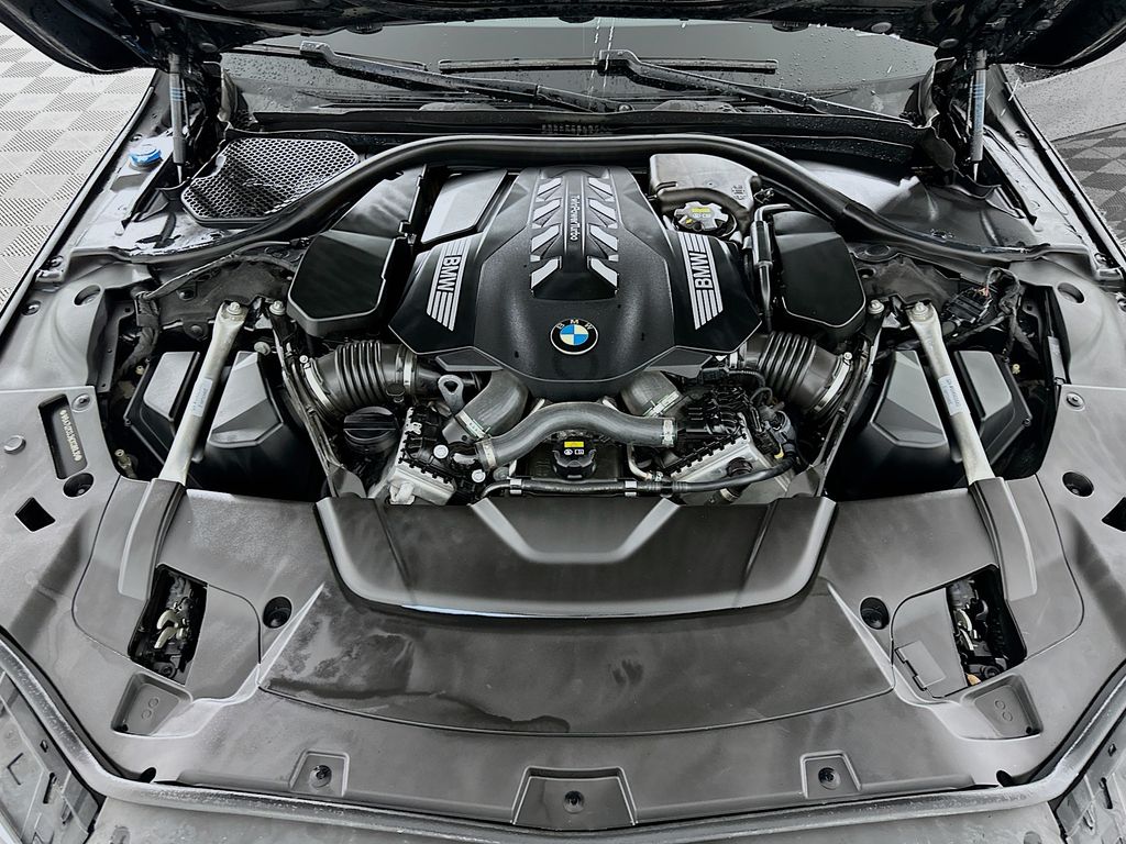 Thumbnail: 2022 BMW 7 Series - 31