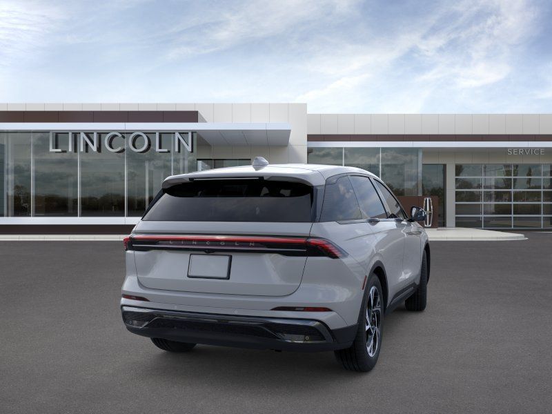 Thumbnail: 2026 Lincoln Nautilus - 8