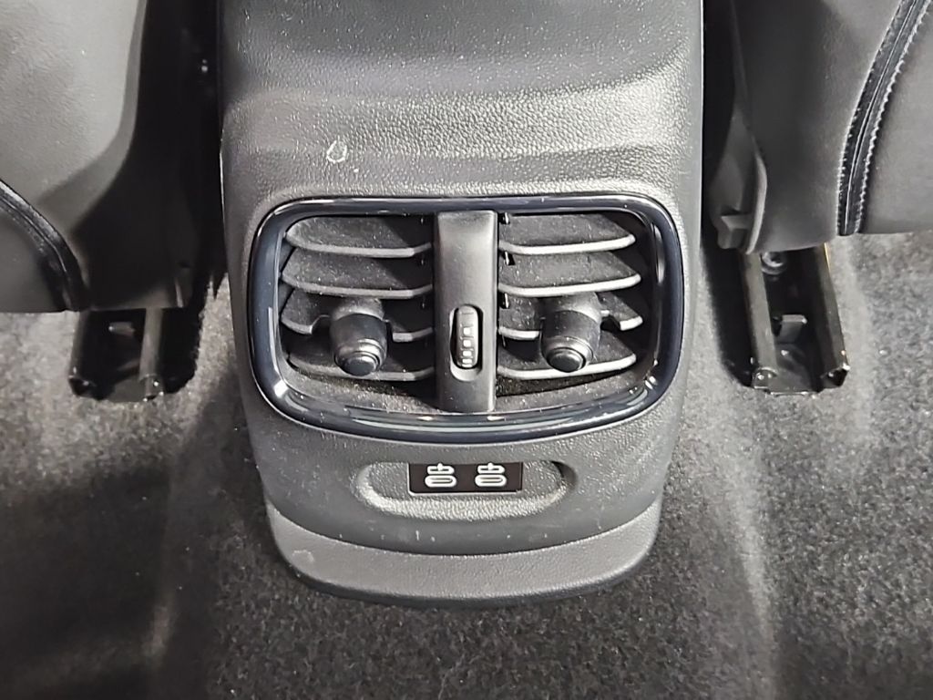 Thumbnail: 2024 MINI Cooper Clubman - 24