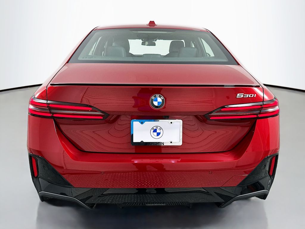 Thumbnail: 2027 BMW 5 Series - 6