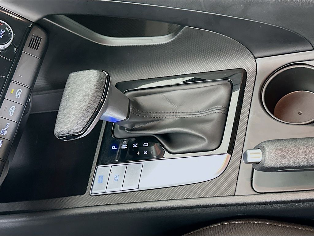 Thumbnail: 2024 Hyundai Elantra - 17