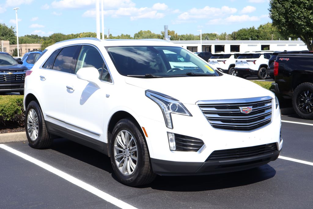 Thumbnail: 2017 Cadillac XT5 - 3