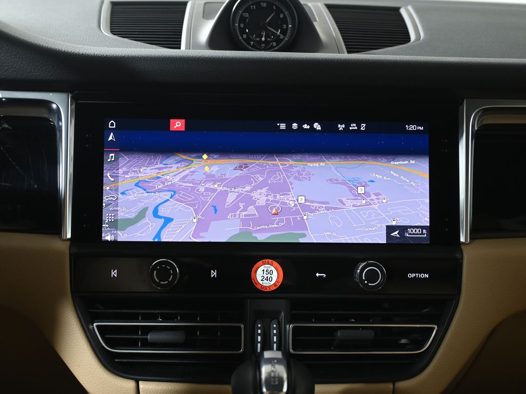 Thumbnail: 2025 Porsche Macan - 23