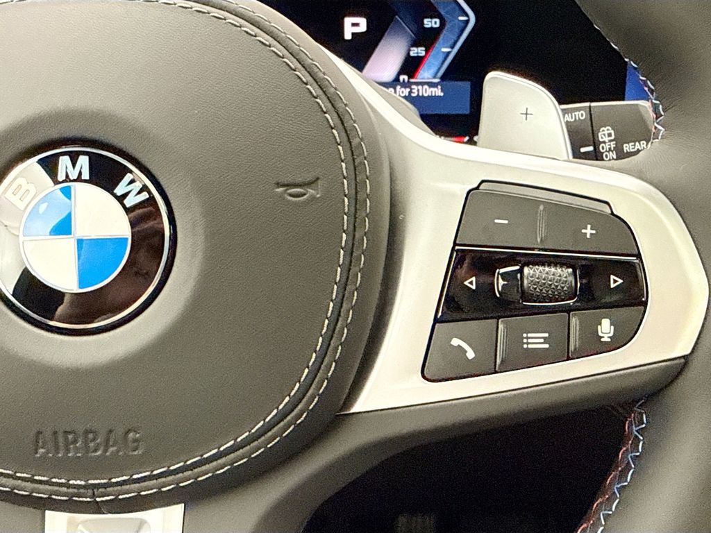 Thumbnail: 2026 BMW X7 - 12