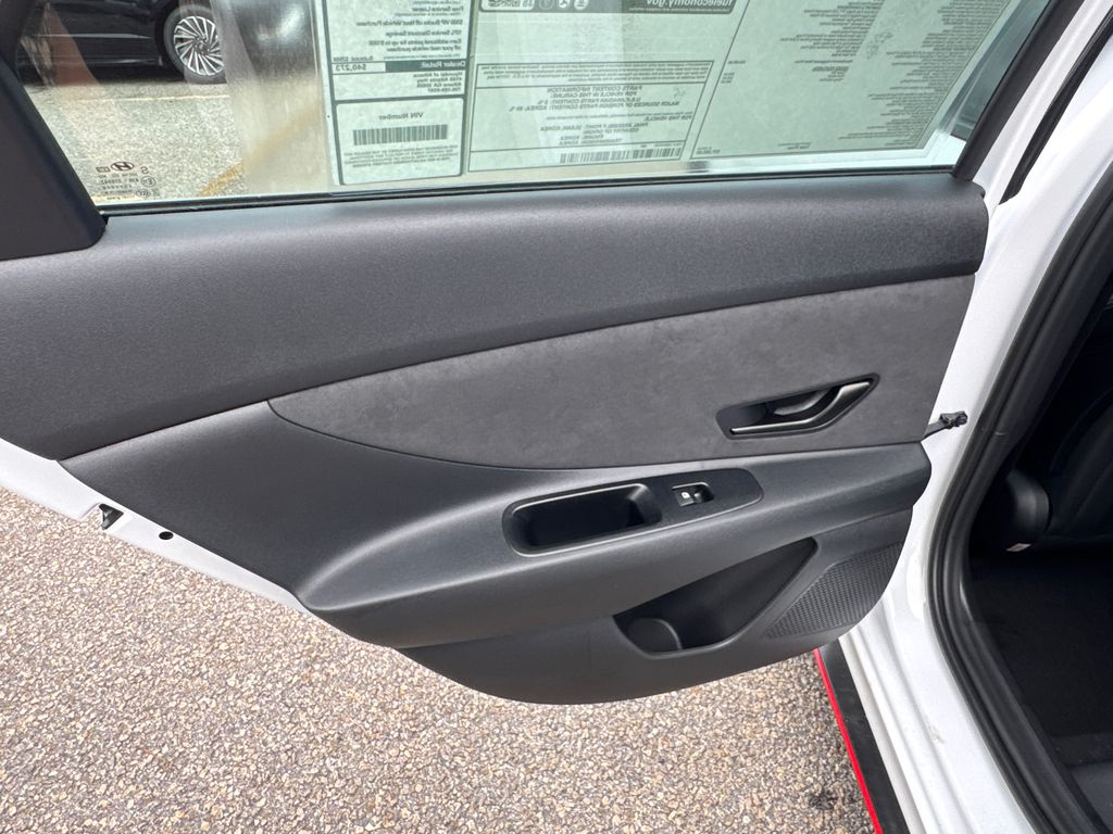 2025 Hyundai Elantra N Base photo 12