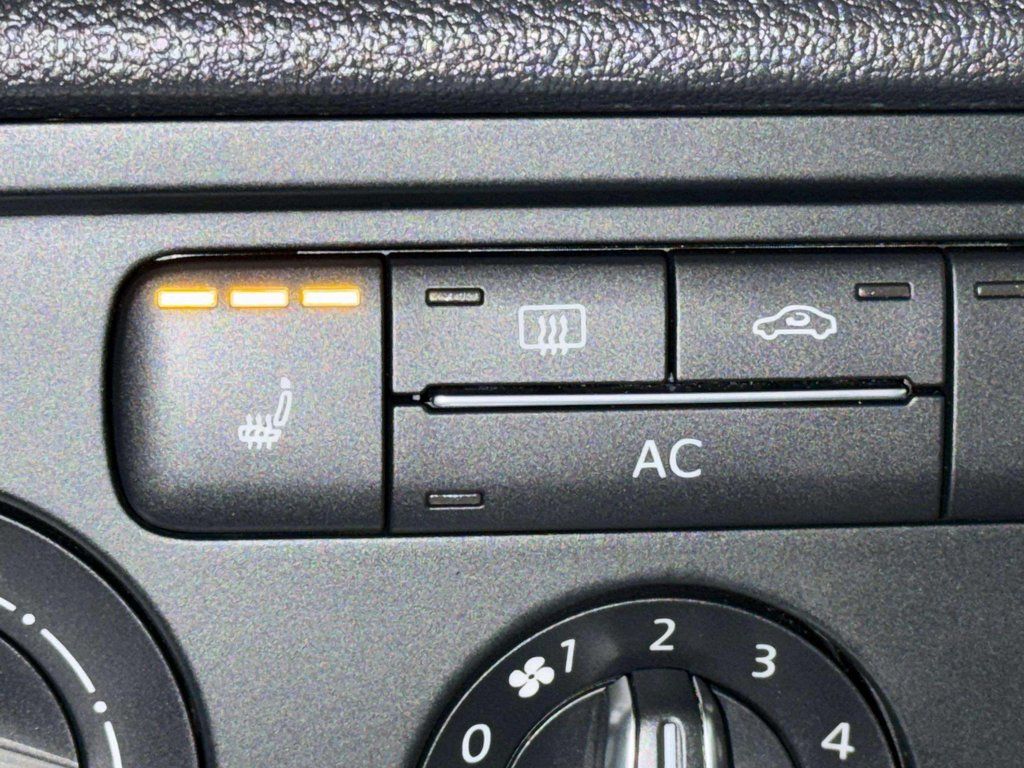 Used 2012 Reflex Silver Metallic Volkswagen 2.0 TSi image 12