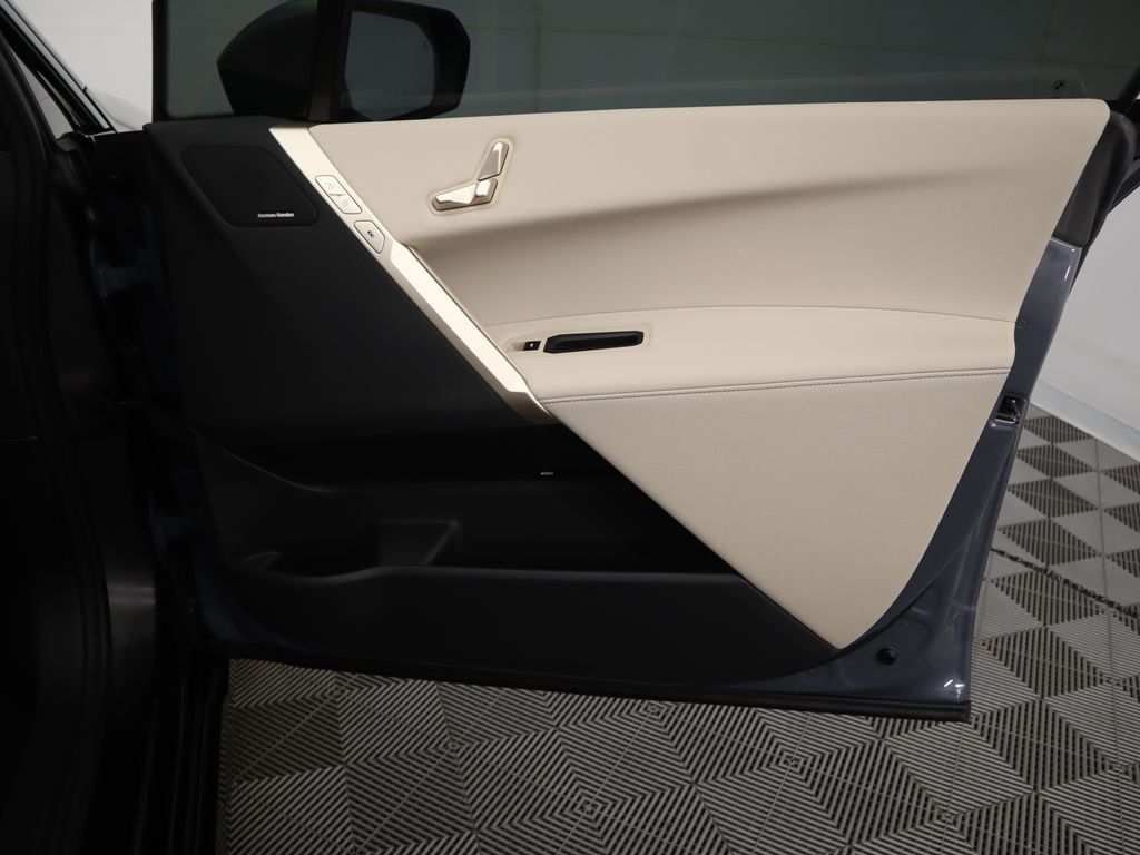 Thumbnail: 2025 BMW iX - 26