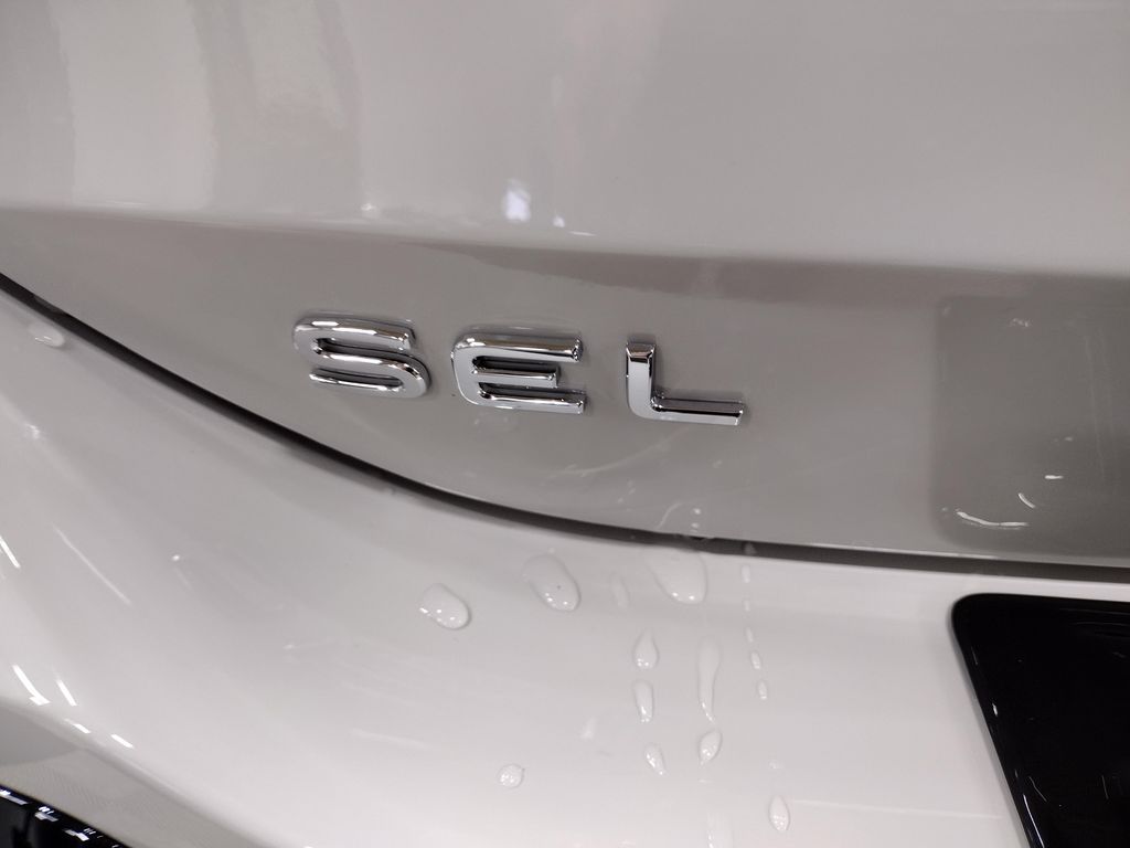 2025 Volkswagen Tiguan 2.0T SEL R-Line