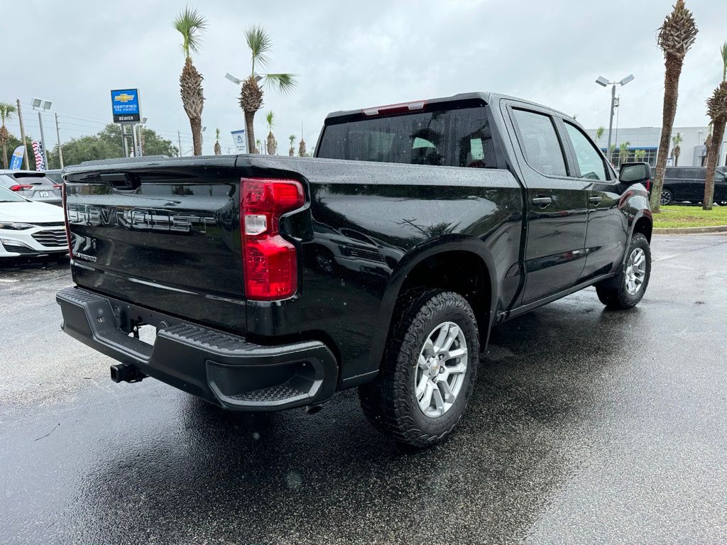 2024 Chevrolet Silverado 1500 WT 8