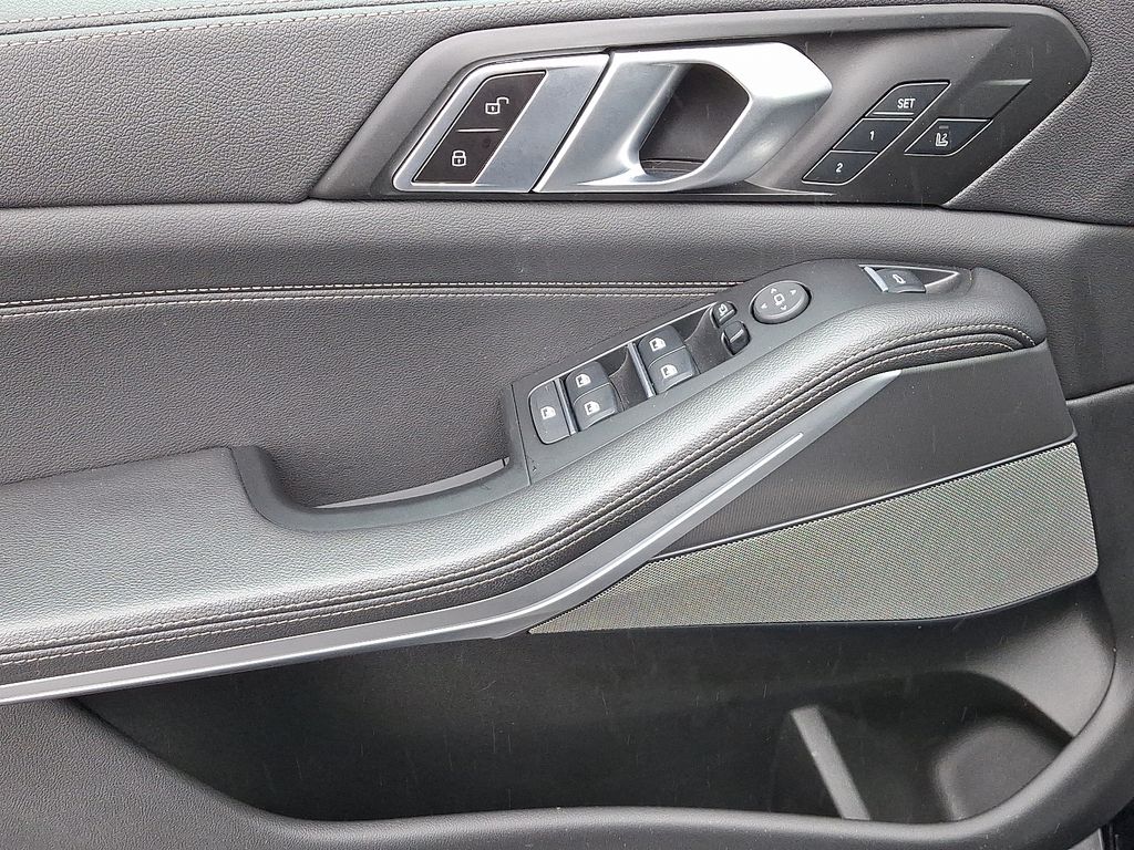 Thumbnail: 2022 BMW X5 - 14