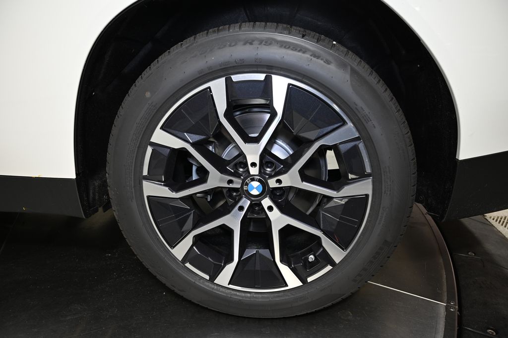 Thumbnail: 2026 BMW X3 - 12