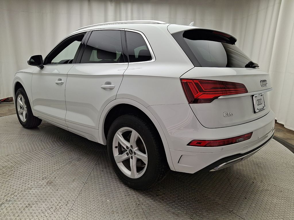 Thumbnail: 2024 Audi Q5 - 6