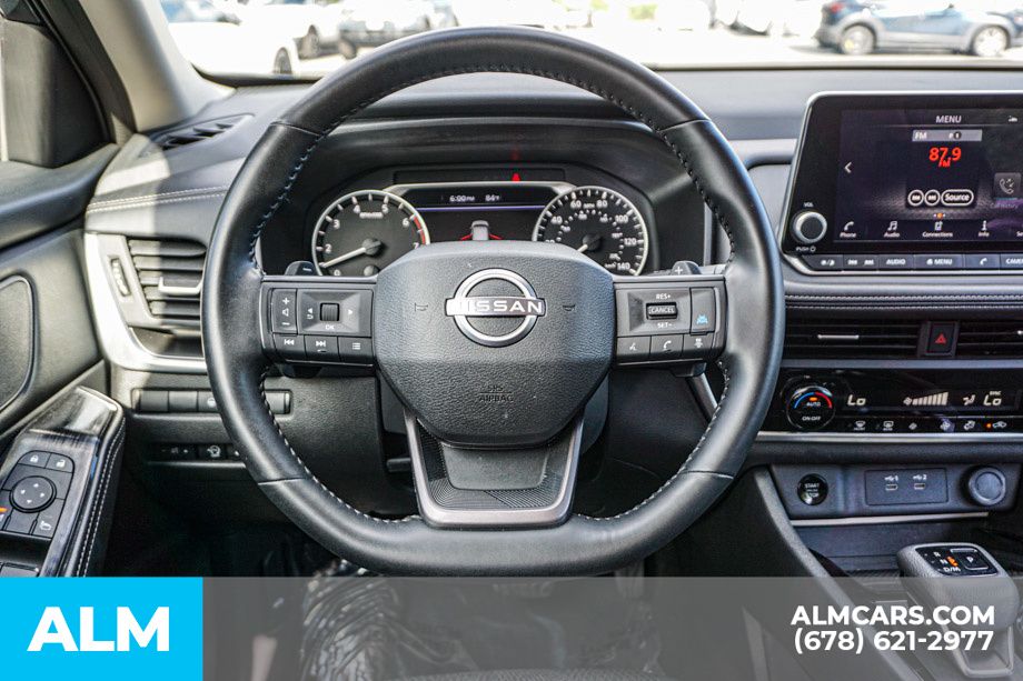 Used 2025 Blue Nissan SV image 28