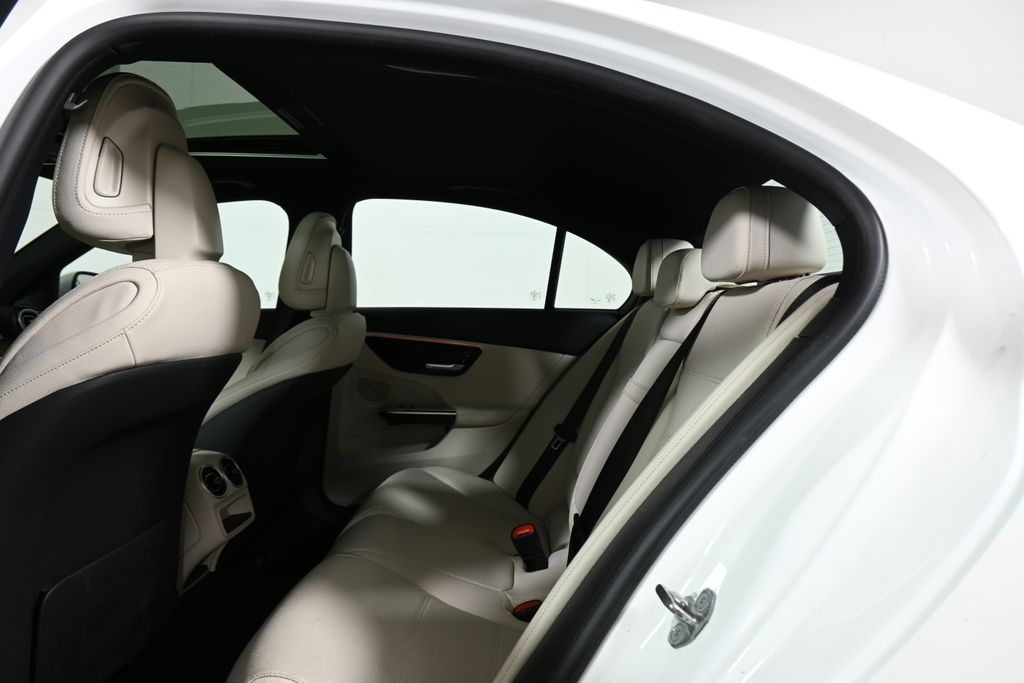 Thumbnail: 2023 Mercedes-Benz C-Class - 32