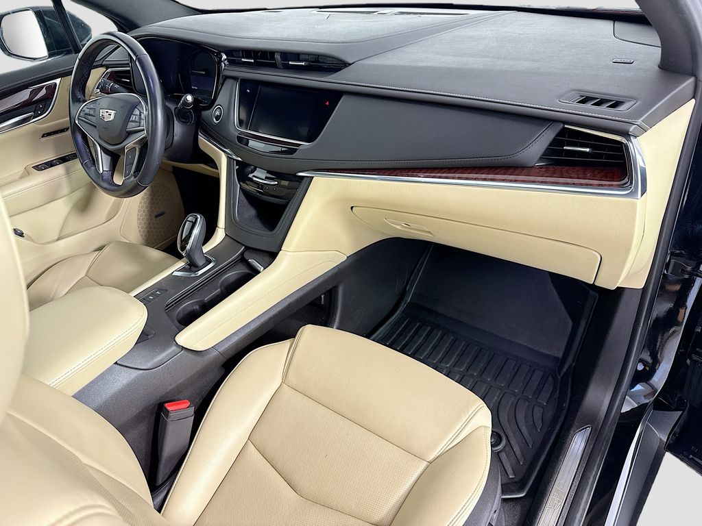 Thumbnail: 2019 Cadillac XT5 - 18