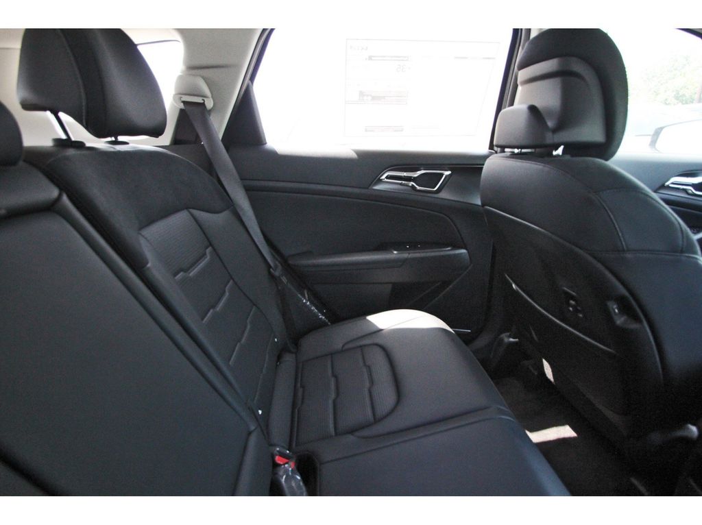 New 2026 Kia Sportage Hybrid SUV