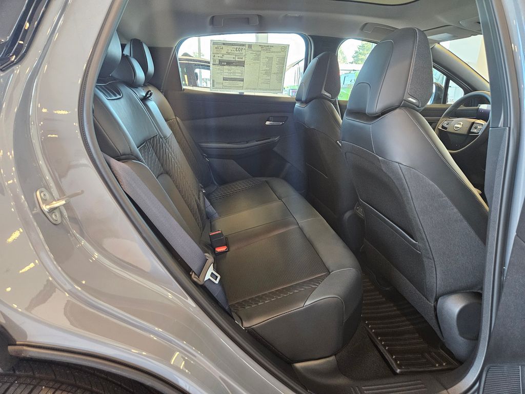 2026 Nissan Leaf PLATINUM+