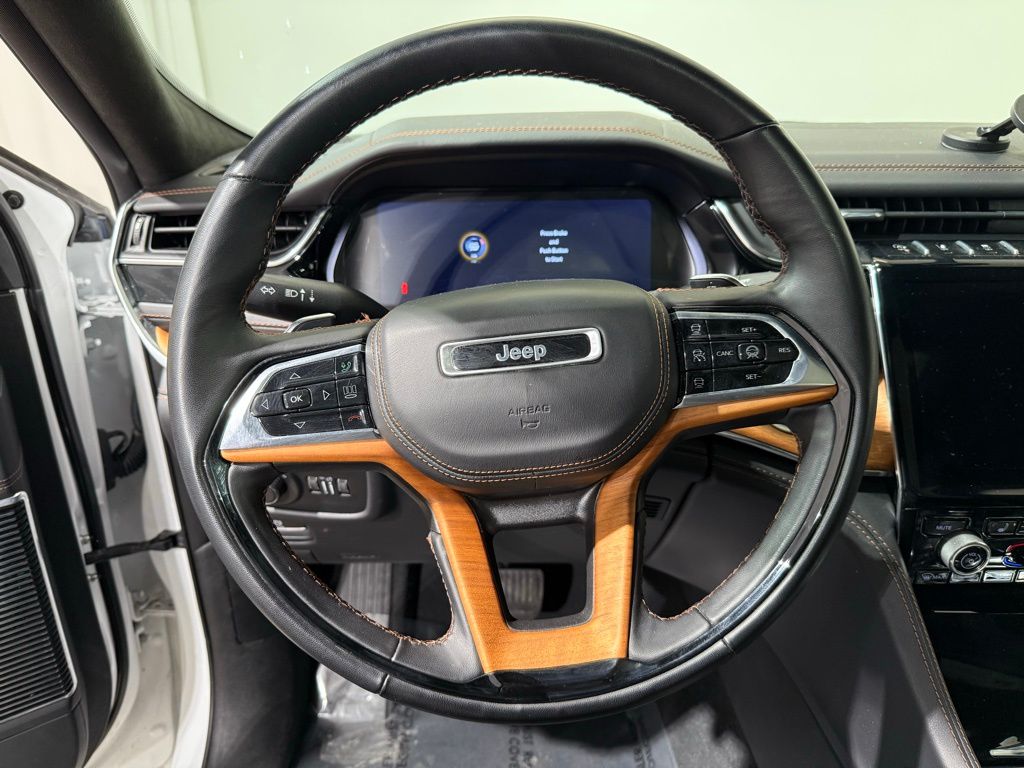 Thumbnail: 2023 Jeep Grand Cherokee L - 25