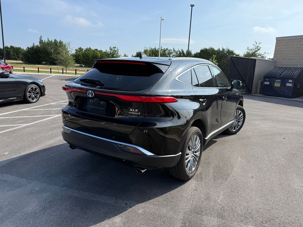 Thumbnail: 2021 Toyota Venza - 4
