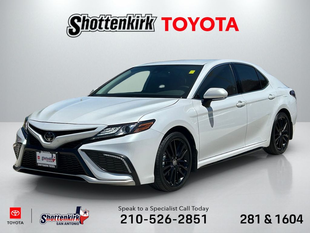 2024 Toyota Camry XSE's photo