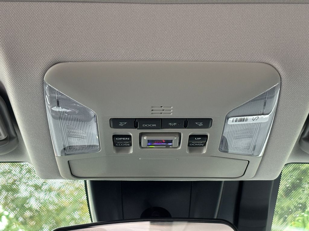 Thumbnail: 2025 Toyota RAV4 - 22