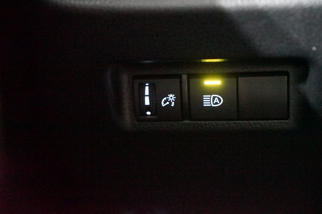 Thumbnail: 2025 Toyota RAV4 - 24