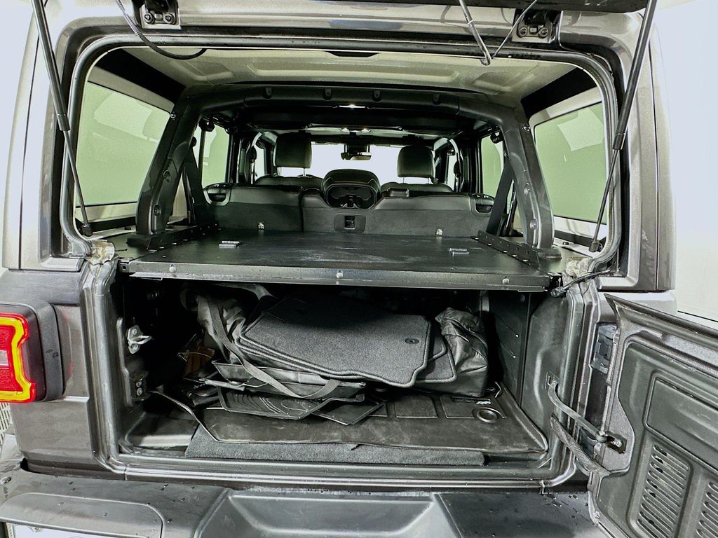 Thumbnail: 2021 Jeep Wrangler - 26