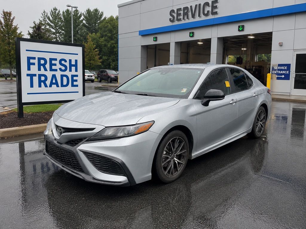 2021 Toyota Camry 2.5 Auto SE Nightshade's photo