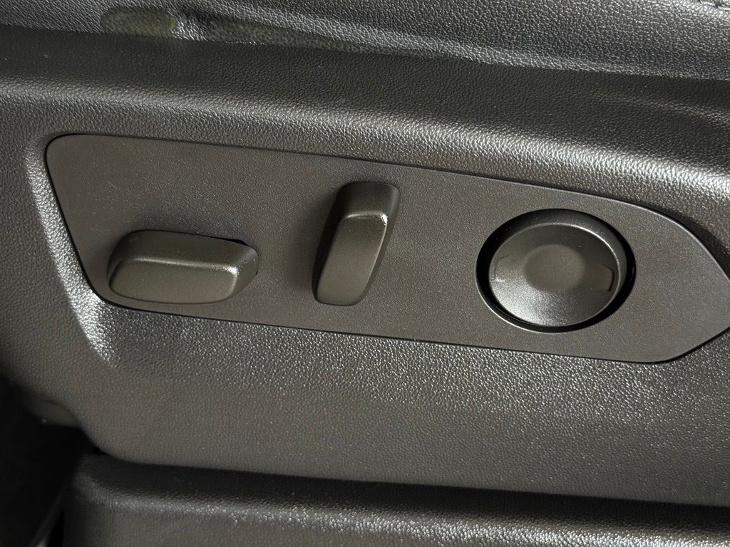 2023 Chevrolet Tahoe Z71 Black - Jim Hudson Acura - Image 34