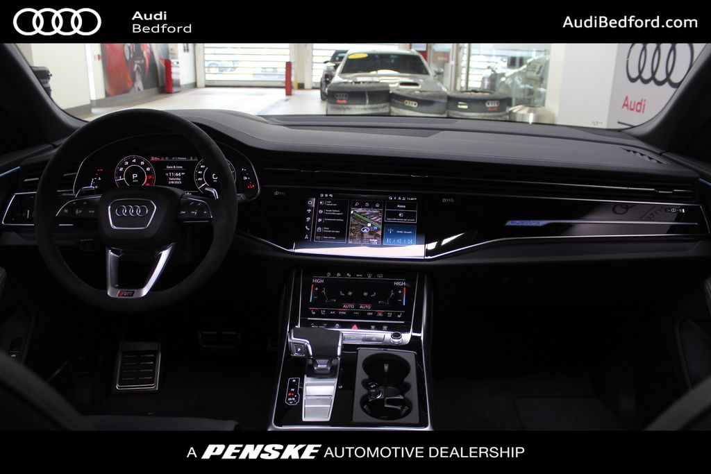 2025 Audi RS Q8 4.0T 11