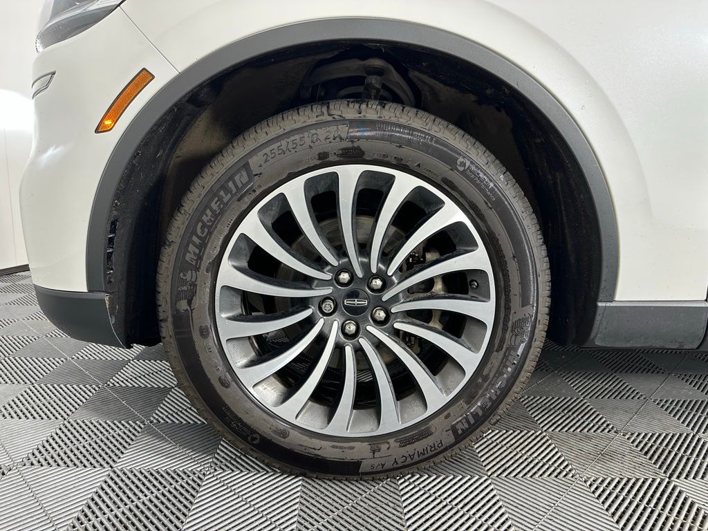 Thumbnail: 2022 Lincoln Aviator - 9