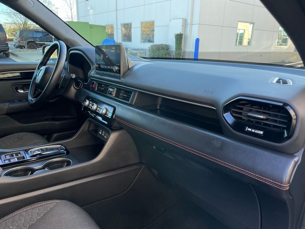 Thumbnail: 2025 Honda Pilot - 32