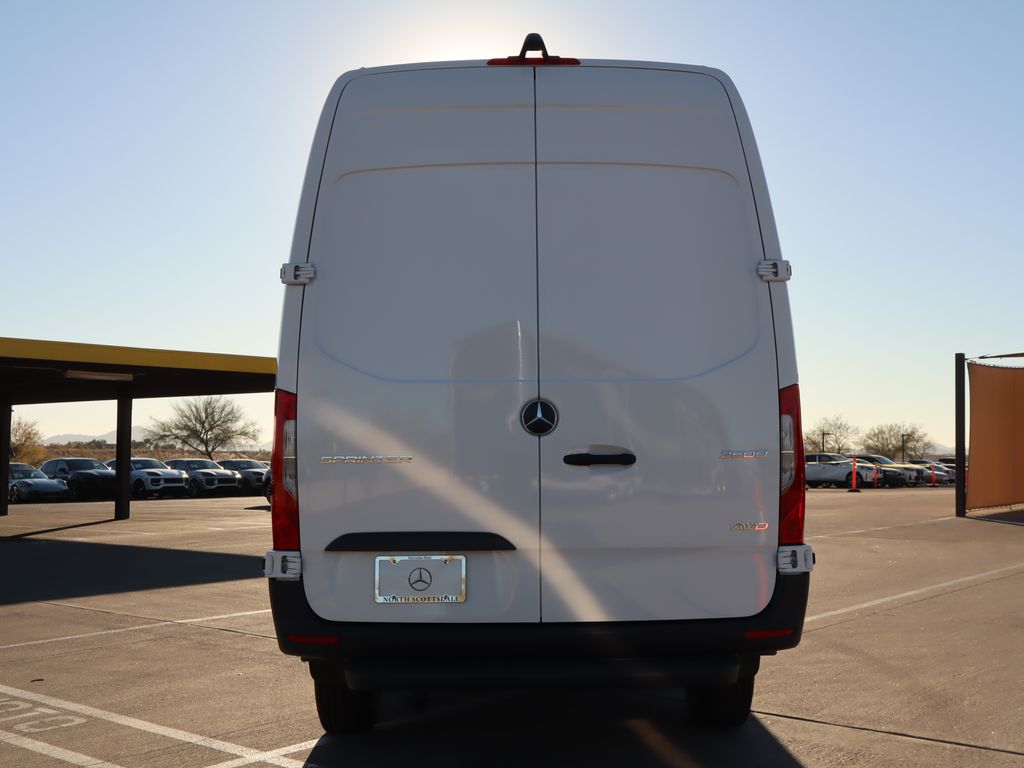 2025 Mercedes-Benz Sprinter 2500 6