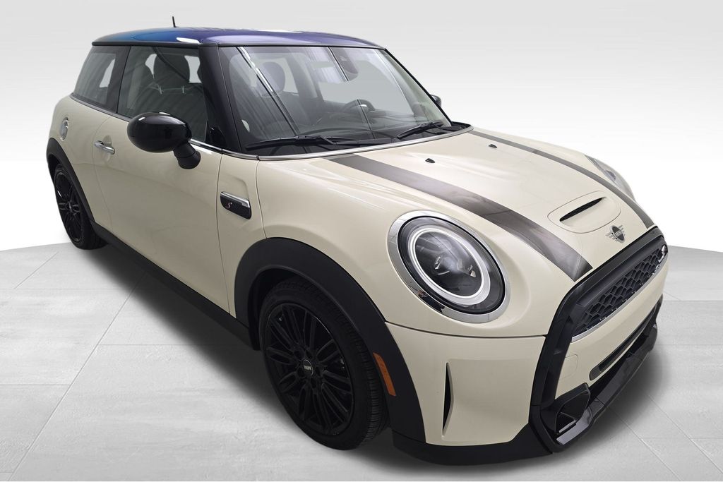 2023 Mini Cooper Hardtop Base photo 2