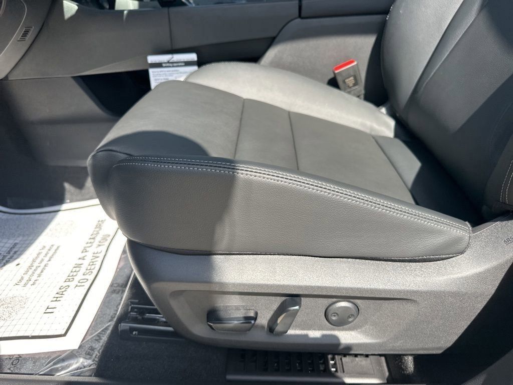 2025 Boulder Gray Pearl Nissan Rogue SL FWD SUV