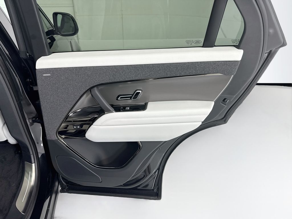 Thumbnail: 2026 Land Rover Range Rover Sport - 26