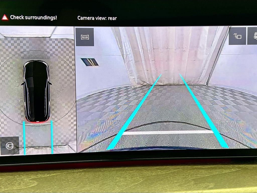 Thumbnail: 2025 Audi Q5 - 15