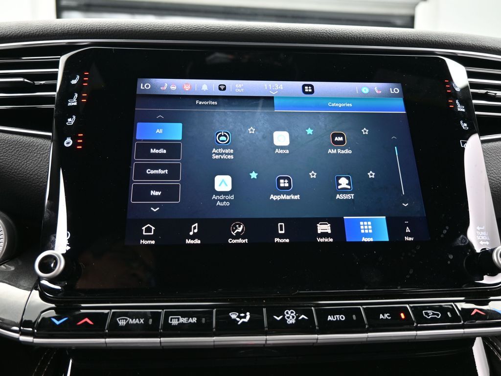 Used 2024 Diamond Black Crystal Pearlcoat Jeep Base image 22