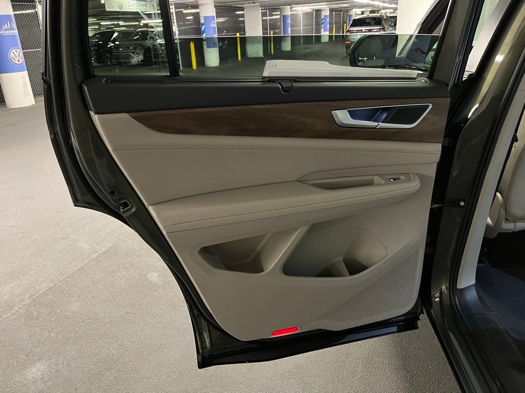 2026 Volkswagen Atlas SE w/Tech - Photo 21