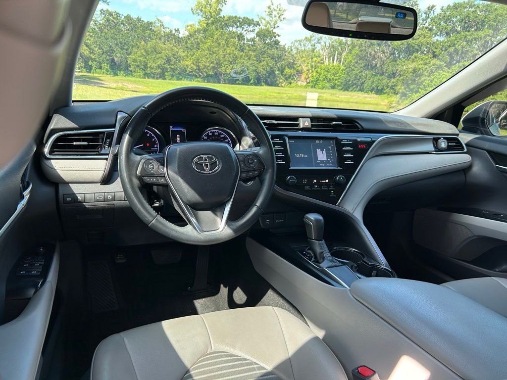 Thumbnail: 2018 Toyota Camry - 12
